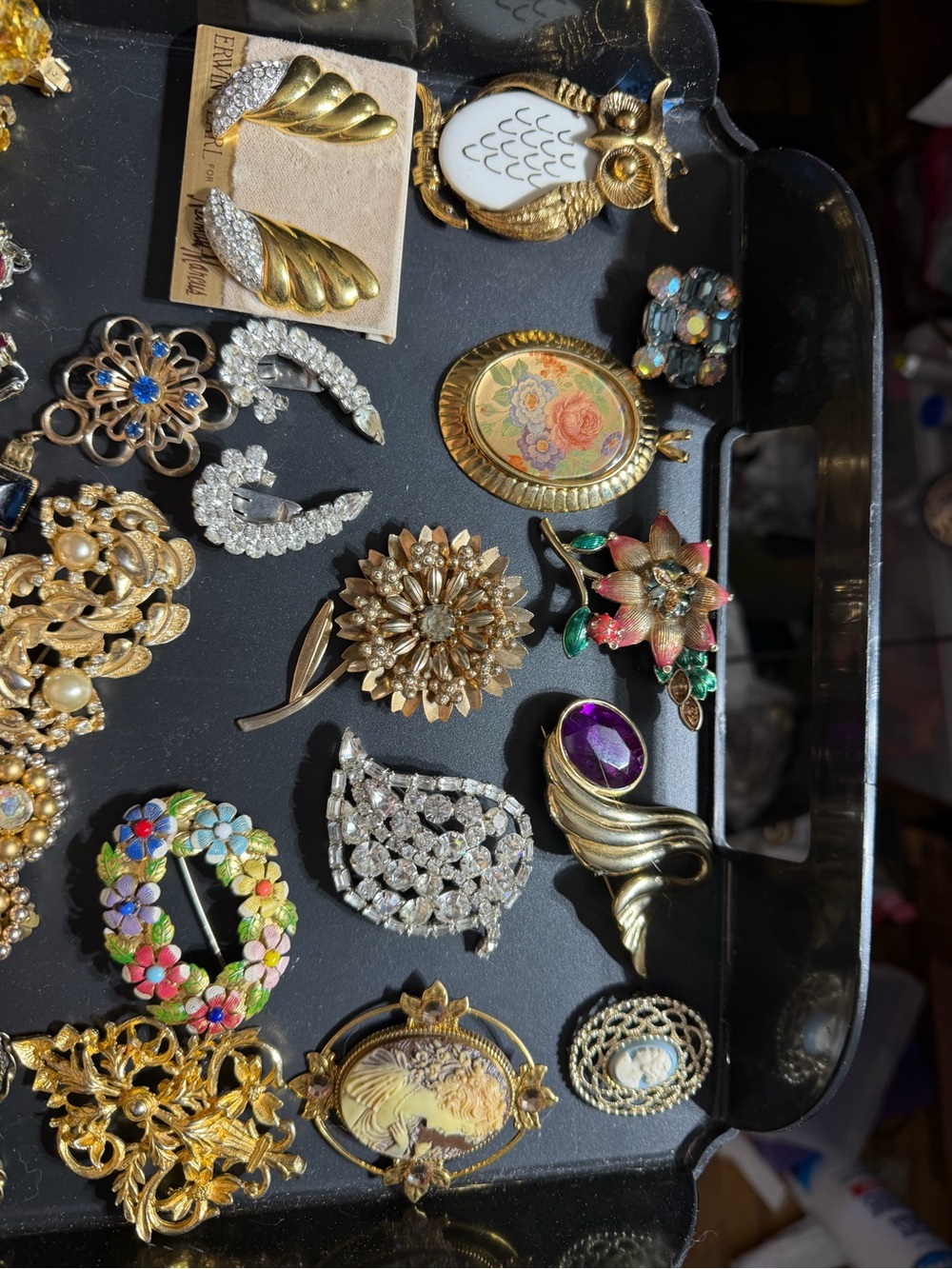 WONDERS FOUND-VINTAGE JEWELRY FOR A POSHMARK SHOW AT 8PM ET - Picture 2 of 4